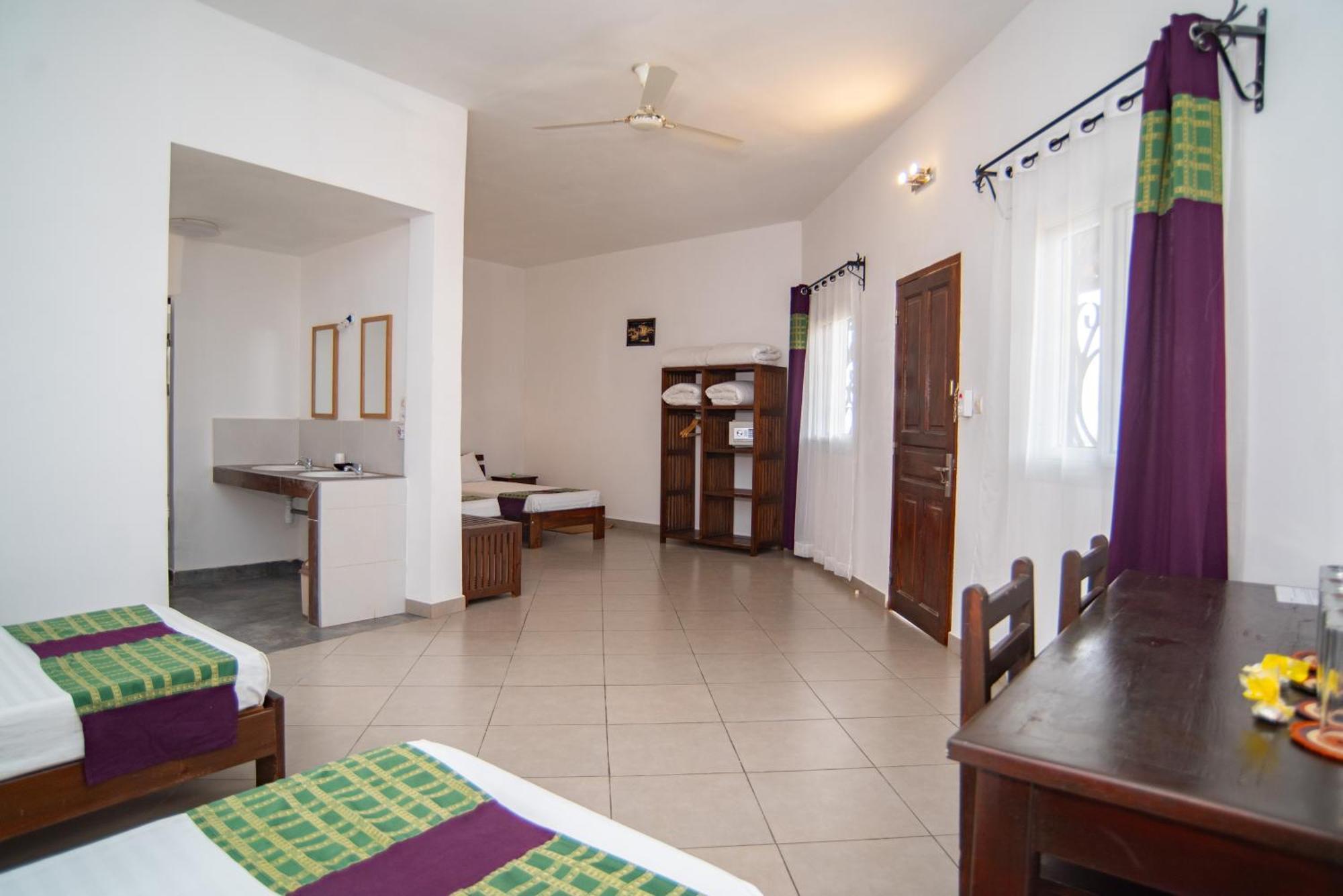 Hotel H1 Isalo Ranohira Екстер'єр фото
